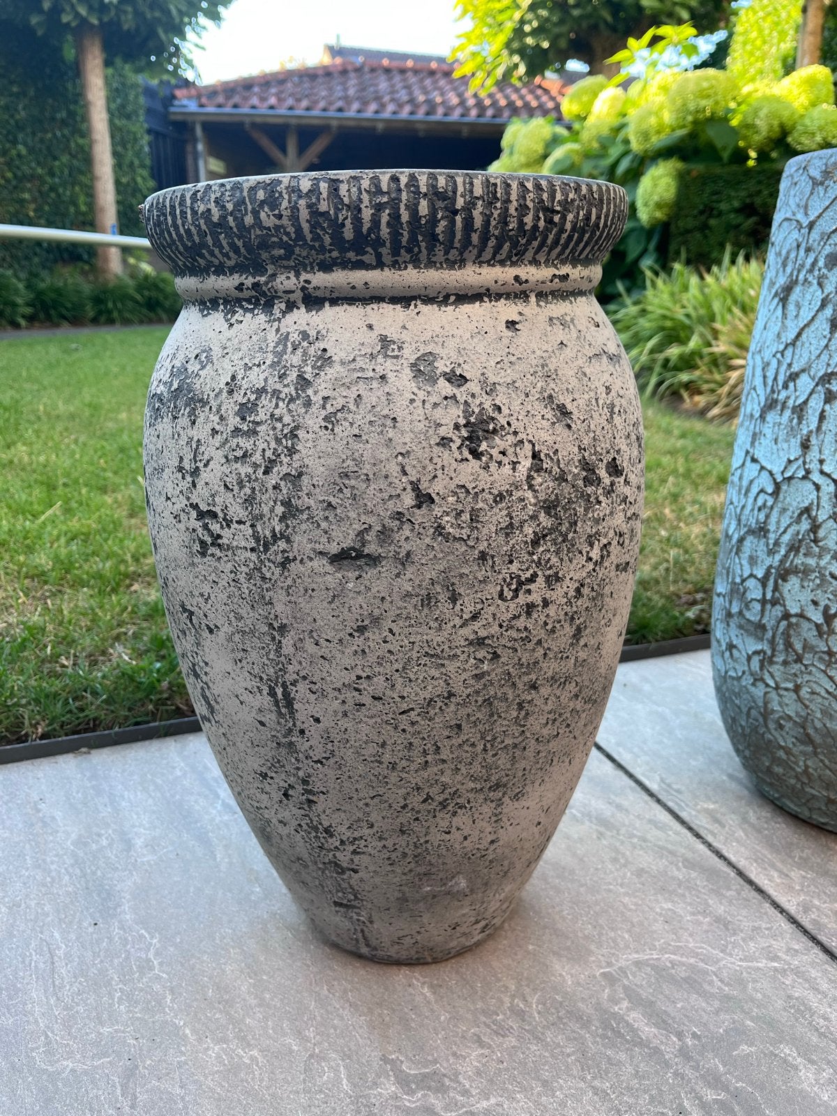 Set van 2 decoratieve bloempotten voor binnen en buiten, Tuin en Terras, Ophalen, Binnen, Zo goed als nieuw, Minder dan 25 cm