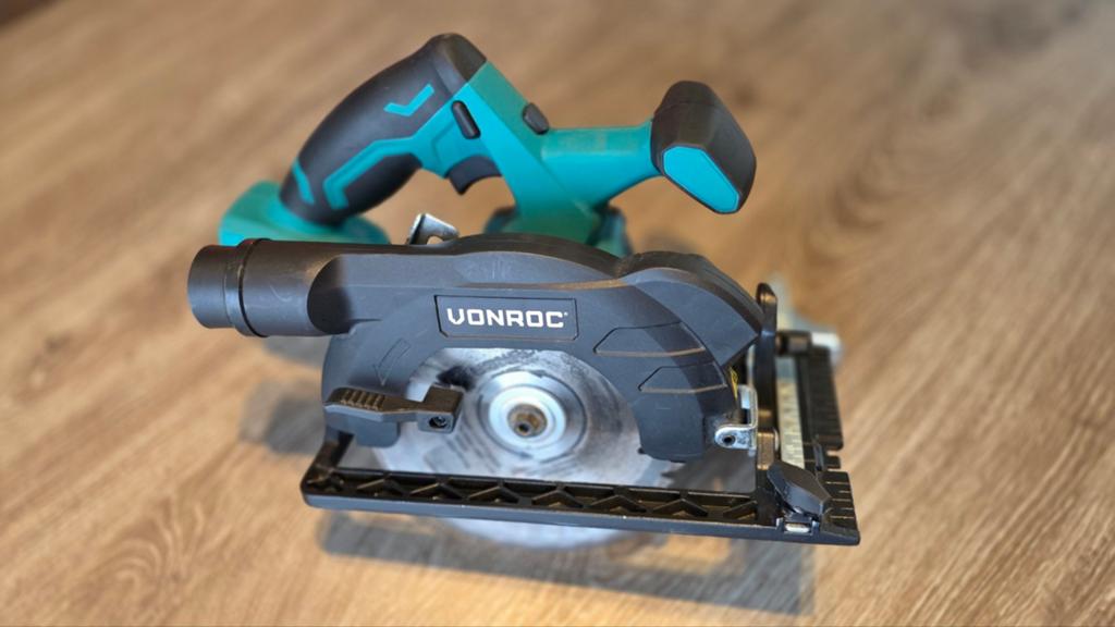 Vonroc Accu Cirkelzaag, Ophalen of Verzenden, Gebruikt, 1200 watt of meer, Vlakschuurmachine