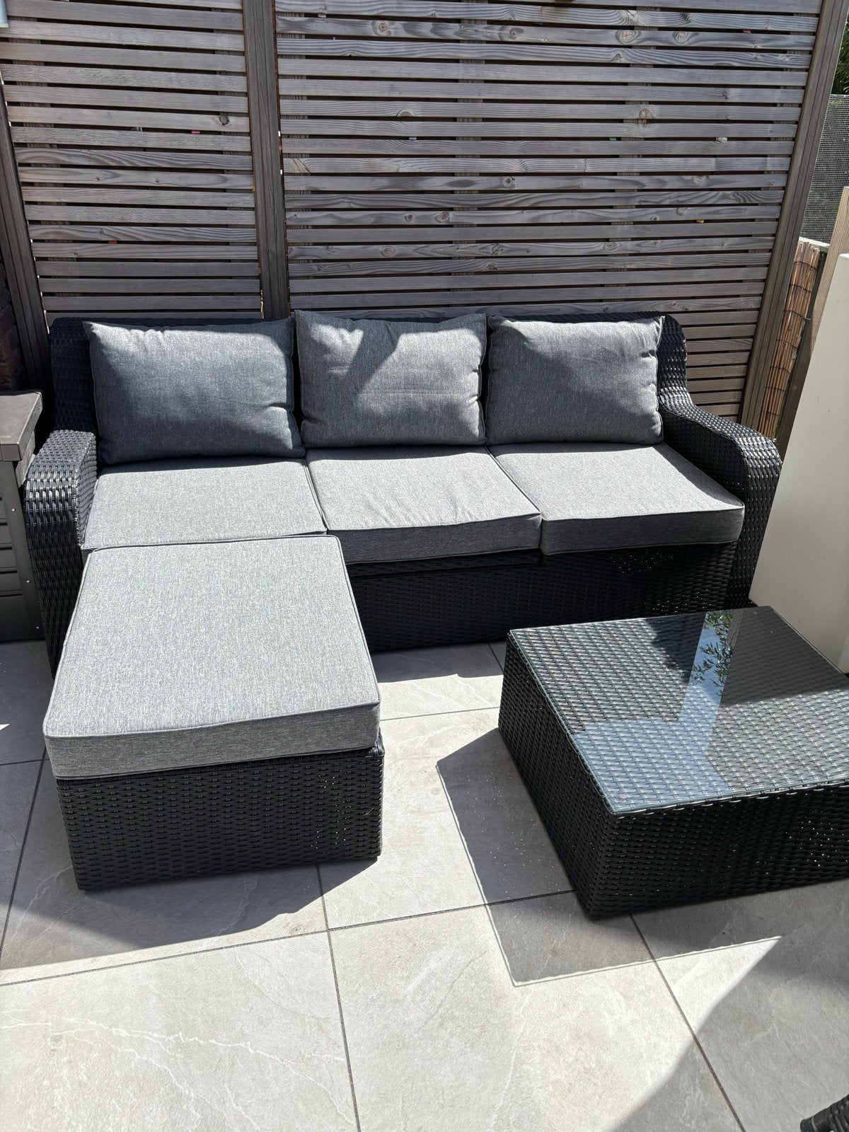 Luxe Wicker Loungeset met Verstelbare Tafel en Hocker, Tuin en Terras, Ophalen, 3 zitplaatsen, Zo goed als nieuw, Loungeset