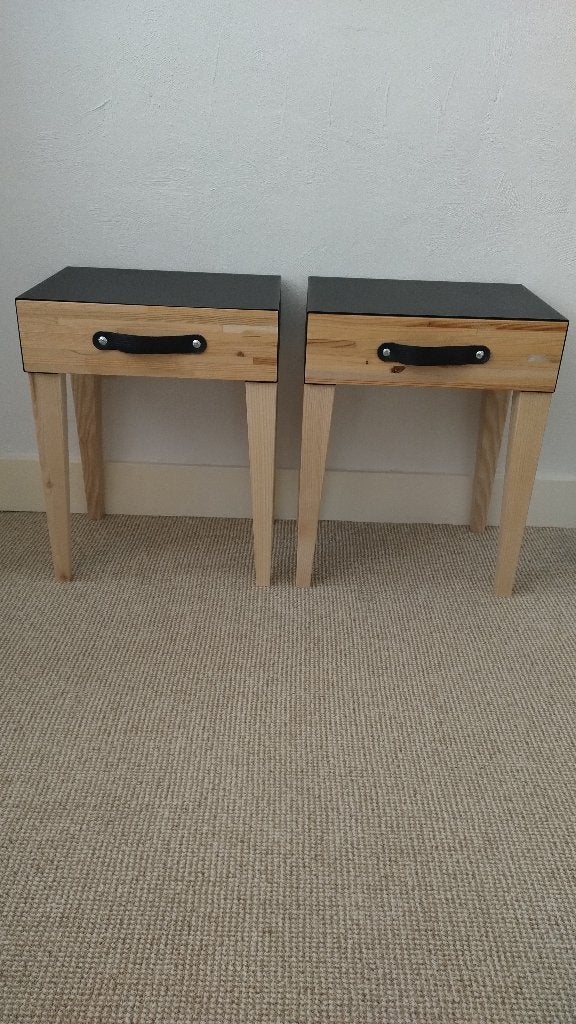2 nachtkastjes, Ophalen, Overige materialen, Minder dan 45 cm, Zo goed als nieuw
