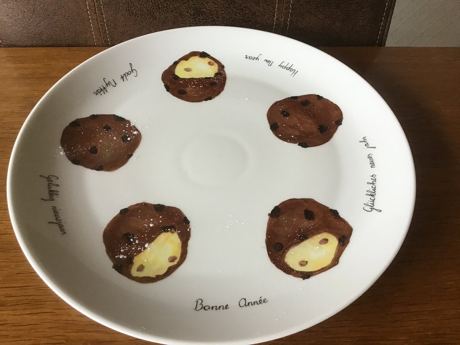 Mooi groot oliebollenbord(31cm doorsnee), Ophalen of Verzenden, Zo goed als nieuw, Overige materialen