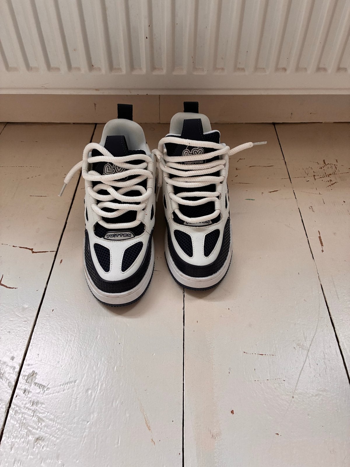 Louis Vuitton LV Trainer Sneakers Wit/Donkerblauw, Ophalen of Verzenden, Zo goed als nieuw, Wit, Sneakers of Gympen