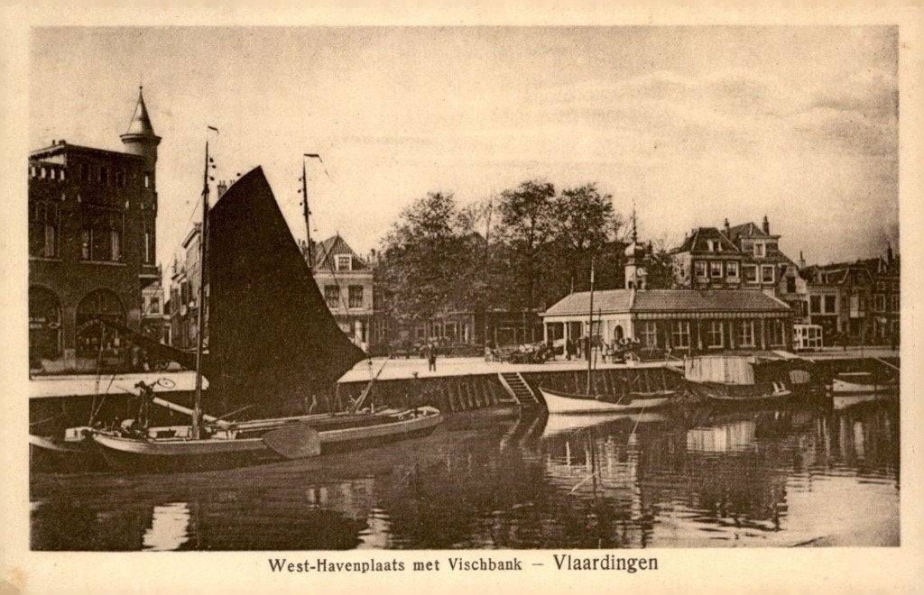 Vlaardingen West-Havenplaats met Vischbank # 605, Verzenden, 1920 tot 1940, Gelopen, Zuid-Holland