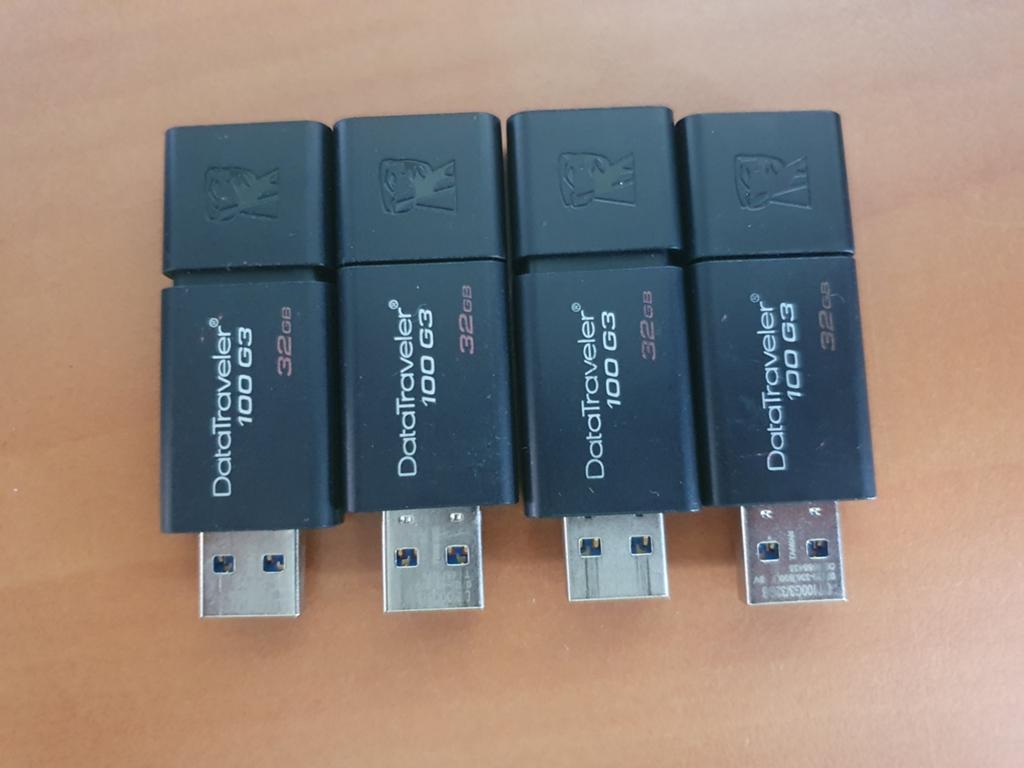Kingston DataTraveler 100 G3 USB 3.0 - 32GB (4 stuks), Computers en Software, USB Sticks, Ophalen of Verzenden, Zo goed als nieuw