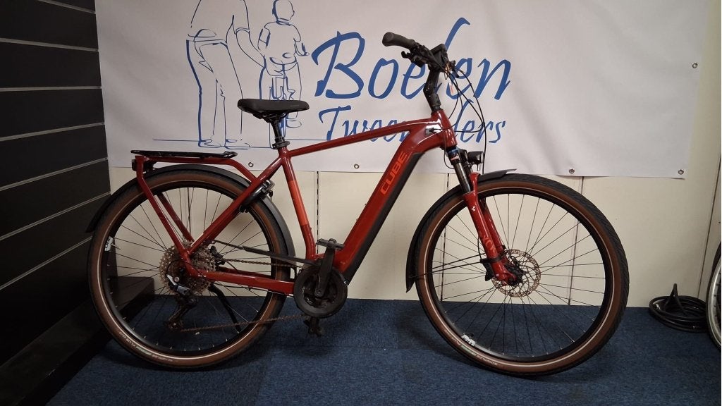ACTIE! Cube Touring Excl E-Bike 28/56 10v 625watt Bosch Rood, Ophalen, Zo goed als nieuw, Info@cube-bikes.nl, Ganzenmarkt 2