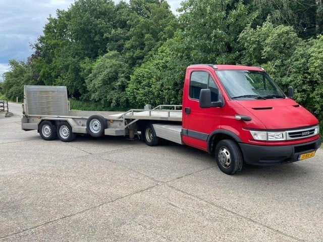 Te koop BE-Combinatie Iveco Daily met Veldhuizen oplegger, Auto's, Bestelauto's, Achterwielaandrijving, 4 cilinders, Iveco, Origineel Nederlands