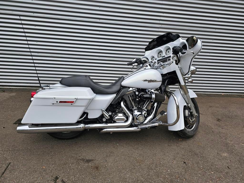 Harley Davidson Street Glide 2008 - Klassieke Tourer, Motoren, 2 cilinders, Motorrijbewijs A, Particulier, Toermotor