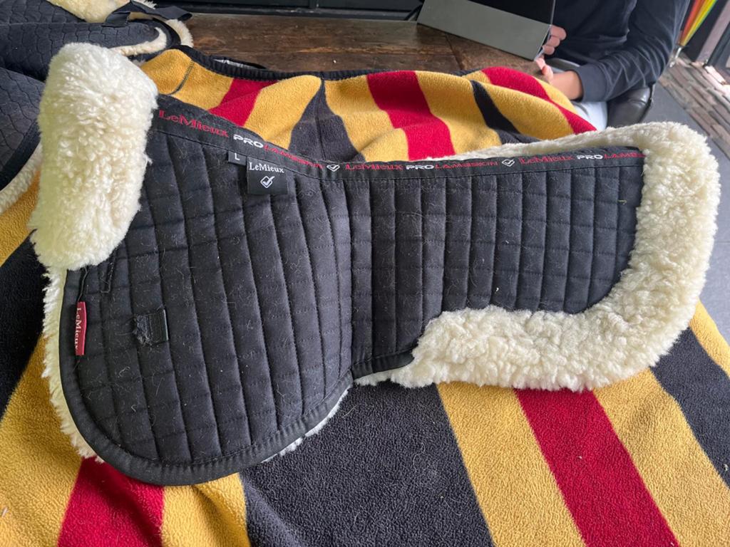 LeMieux bontje maat L, Dieren en Toebehoren, Paarden en Pony's | Dekens en Dekjes, Ophalen of Verzenden, Zo goed als nieuw