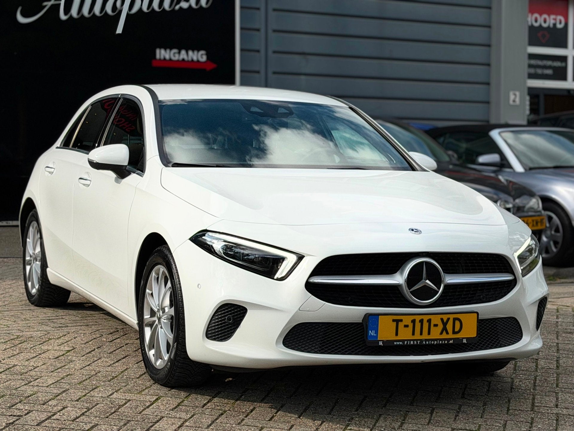 Mercedes-Benz A-klasse 180 d Business Solution HUD/BURMESTER, Gebruikt, Euro 6, 4 cilinders, Wit