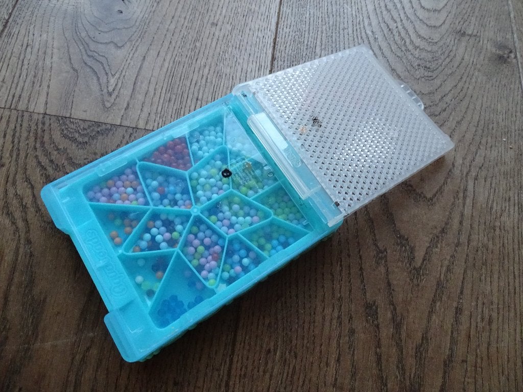 aquabeads, inclusief navulling. bijna gratis, Ophalen, Gebruikt