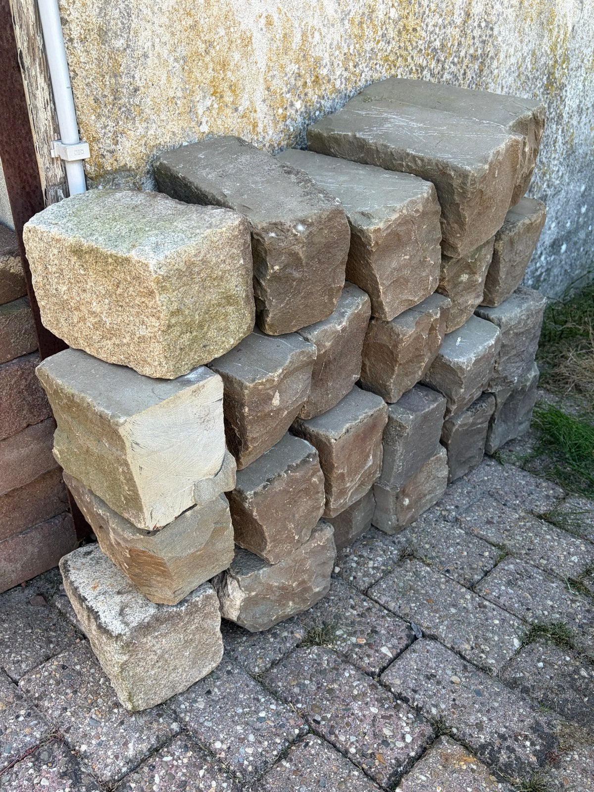 Partij robuuste natuursteen stapelblokken / muurblokken, Tuin en Terras, Ophalen, Overige materialen, Gebruikt, Overige typen
