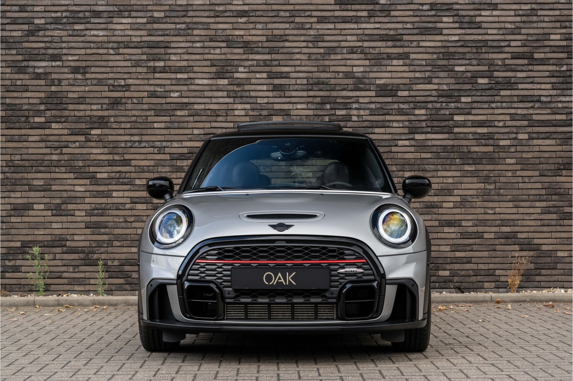 MINI 3-deurs 2.0 John Cooper Works F1 Aut. | Navi | Panorama, Auto's, Gebruikt, Zwart, 4 cilinders, 4 stoelen