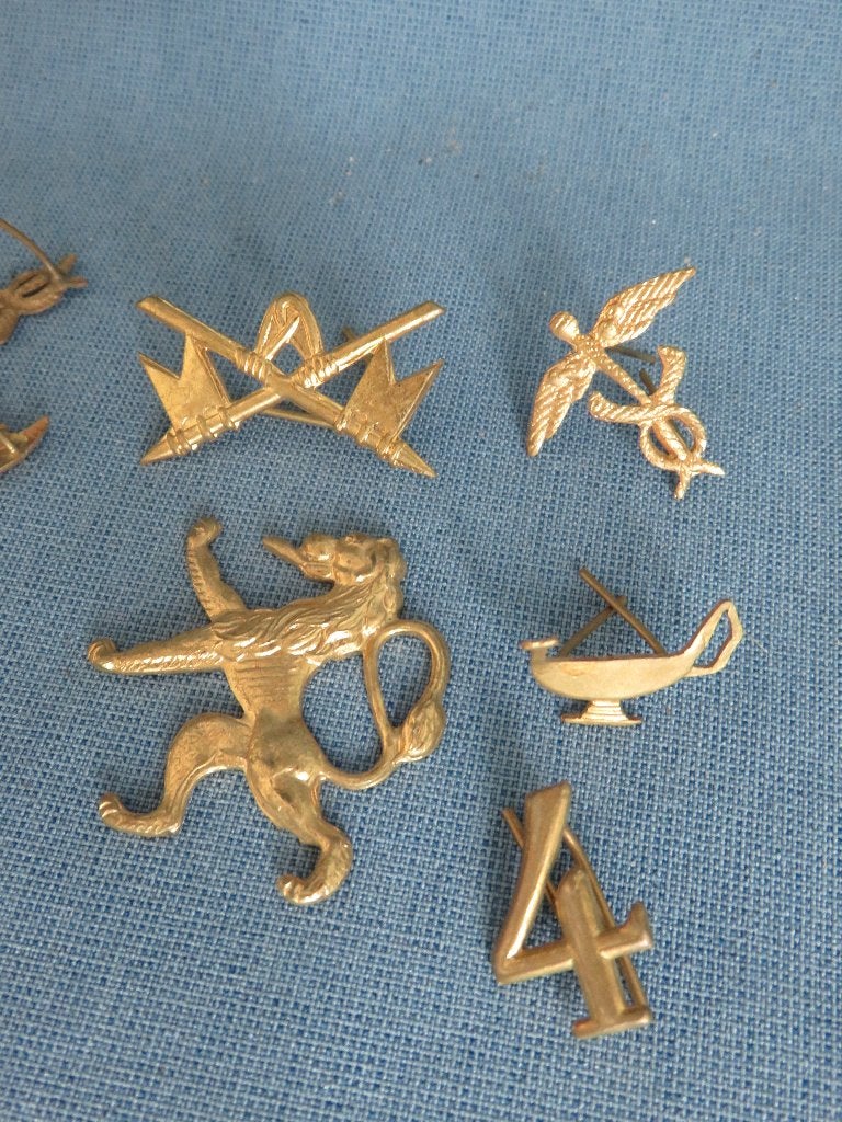 Militaire emblemen in koper - midden 20e eeuw, Ophalen of Verzenden, Koper