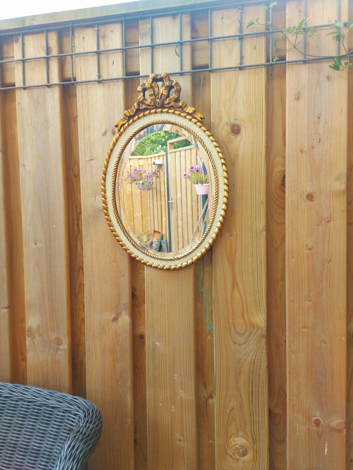 Prachtige ovale Brocante Florentijnse stijl strik spiegel, Ophalen of Verzenden, Ovaal, Minder dan 50 cm