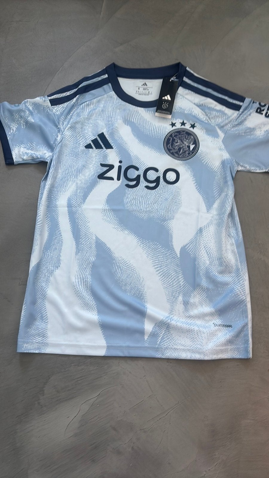 Ajax  derde broek met shirt seizoen 26/27, Maat S, Verzenden, Zo goed als nieuw, Trainingspak