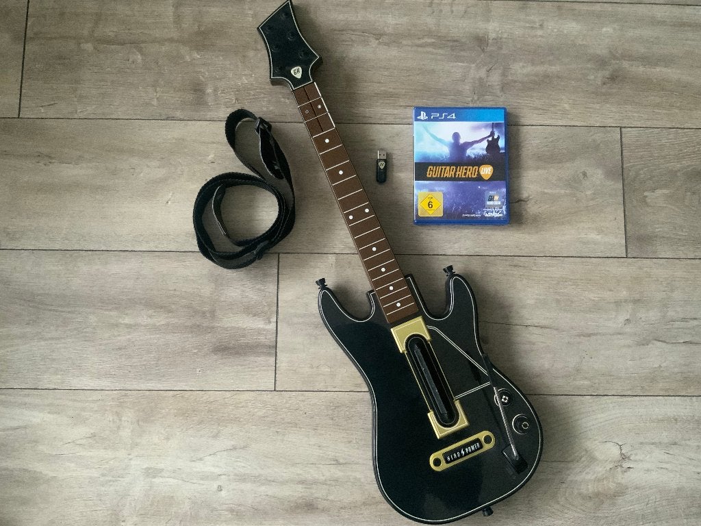 Playstation 4 Guitar Hero Live Gitaar + Spel + Dongel PS4, Muziek, 1 speler, Ophalen of Verzenden, Zo goed als nieuw