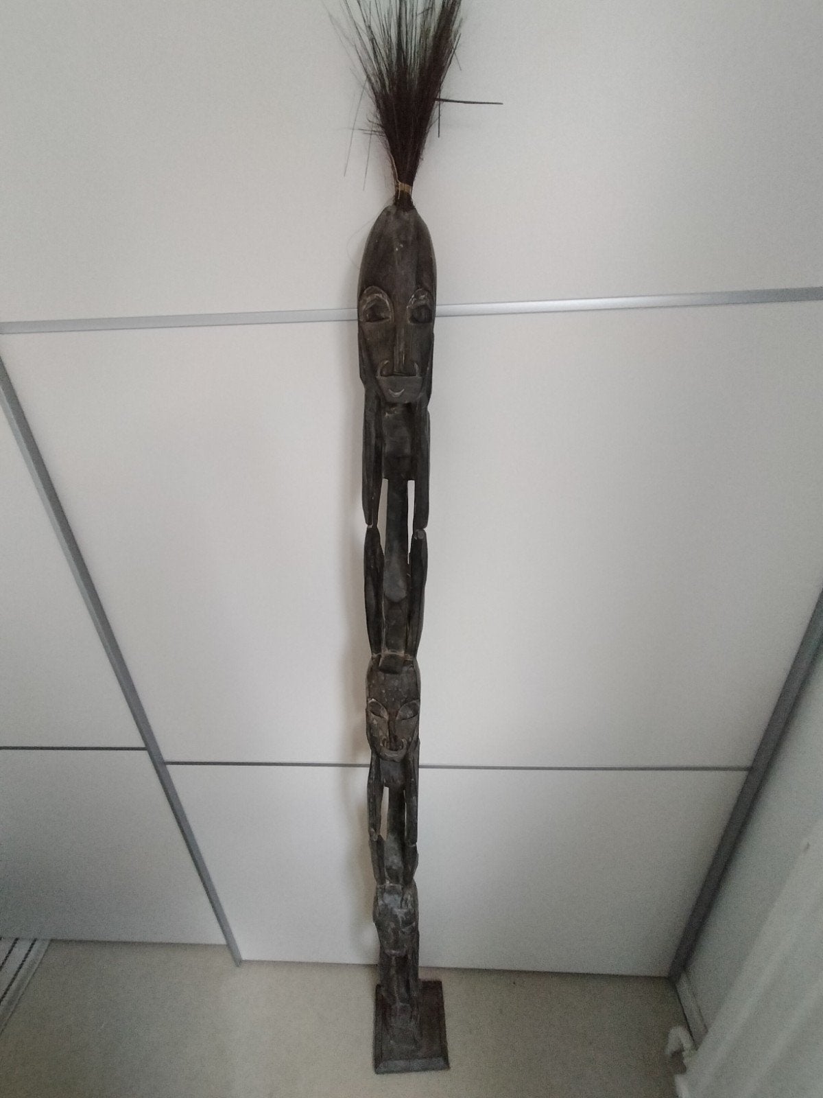Houten beeld - 1,60 meter hoog, Antiek en Kunst, Ophalen of Verzenden, Handgemaakt, 1 meter - 2 meter, Beeld