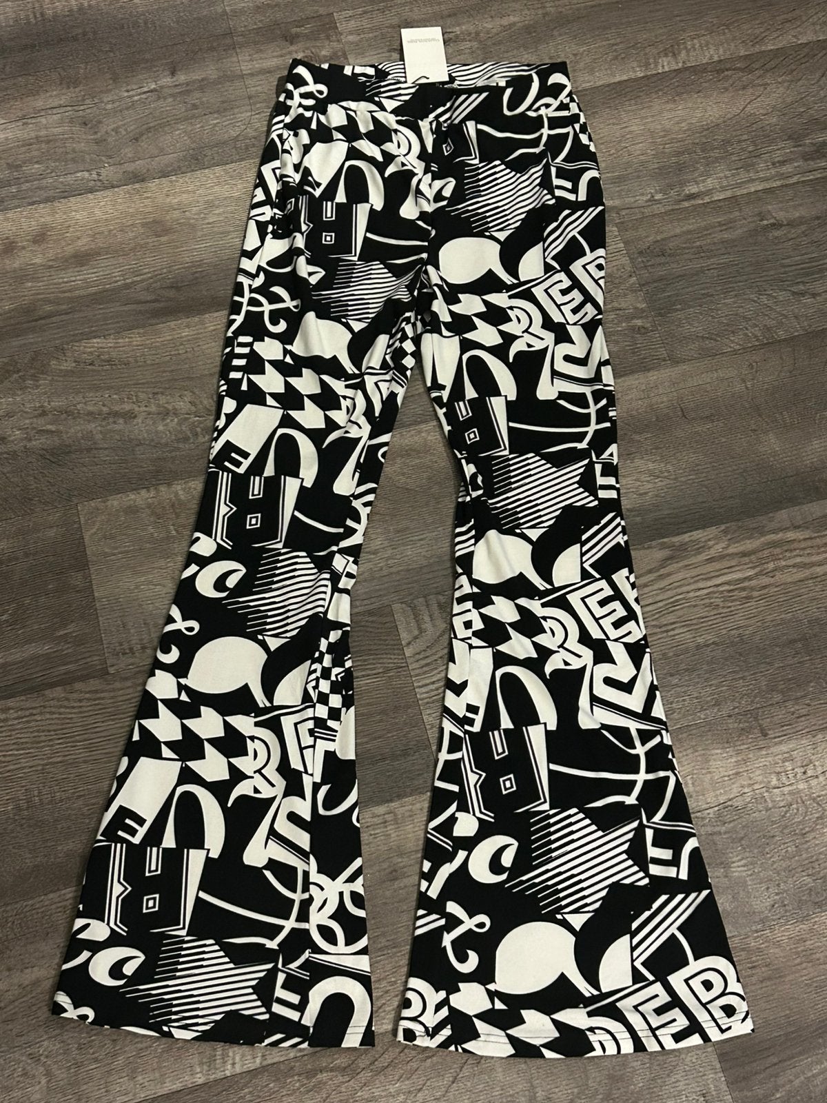 Colourful Rebel flared pants letter peached, maat L, Zwart, Maat 42/44 (L), Nieuw, Ophalen of Verzenden