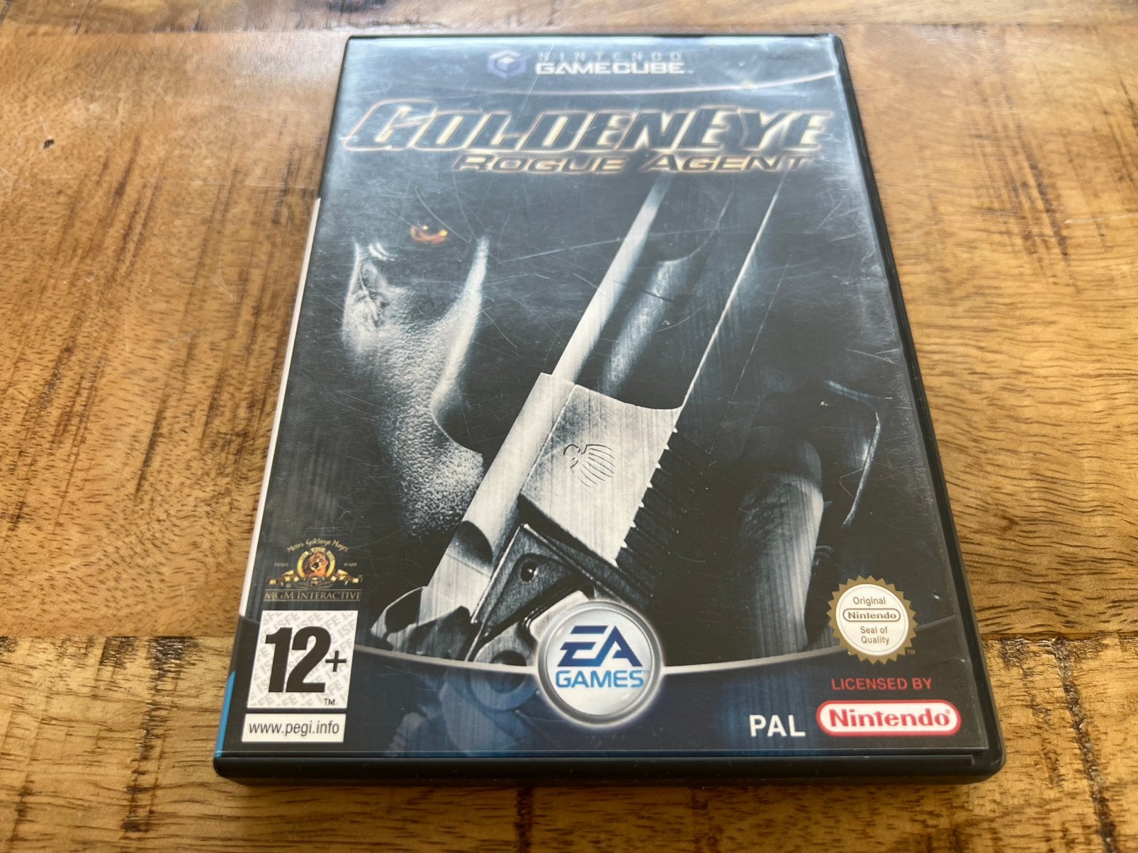 GoldenEye Rogue Agent Nintendo GameCube, 3 spelers of meer, Ophalen of Verzenden, Zo goed als nieuw, Shooter