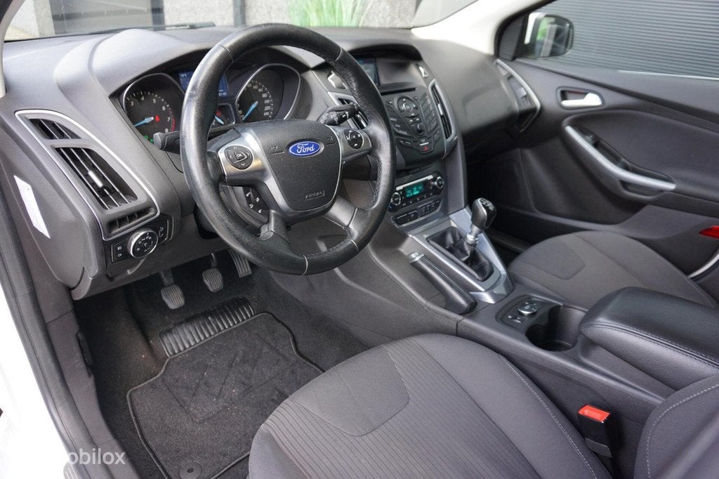 Ford Focus 1.6 EcoBoost ST-line Clima Pdc Cruise LMV Bluetoo, Auto's, Ford, Gebruikt, 4 cilinders, Wit, 665 kg