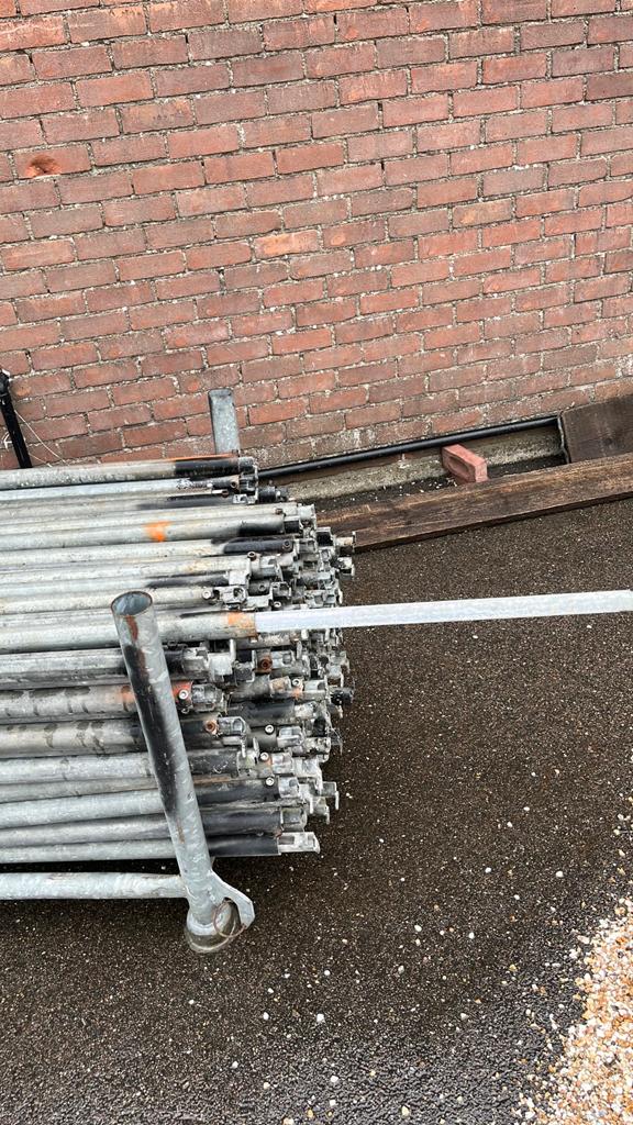 150 uitschuifbare kortellingen, Doe-het-zelf en Verbouw, Steigers, Ophalen of Verzenden, Gebruikt, Overige typen, Minder dan 2 meter