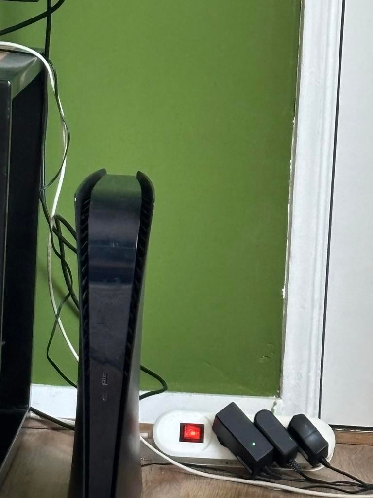 PS5 met 3 controllers en custom kappen, Spelcomputers en Games, Spelcomputers | Sony PlayStation 5, Ophalen of Verzenden, Gebruikt