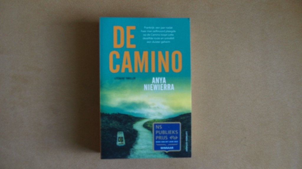 De Camino - Anya Niewiera - NS Publieksprijs, Ophalen of Verzenden, Zo goed als nieuw, Anya Niewierra, Nederland