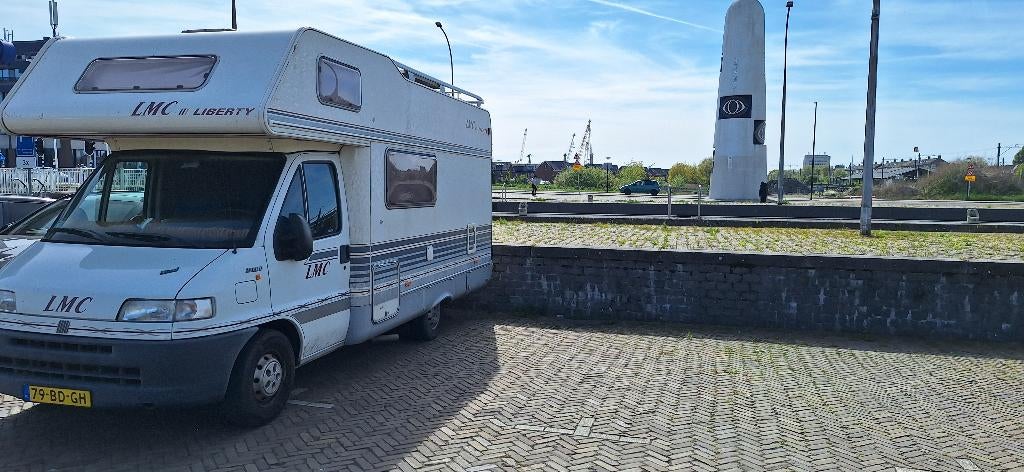 LMC Liberty camper incl. stalling, Caravans en Kamperen, Campers, Alkoof, Ringverwarming, Fiat, Reservewiel