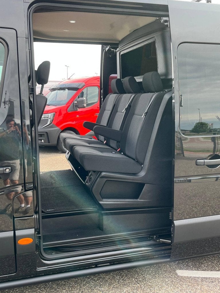 Renault Master T35 2.3 dCi L3H2 Dubbele Cabine Uniek / Grijs, Auto's, Gebruikt, 4 cilinders, Renault, Zwart