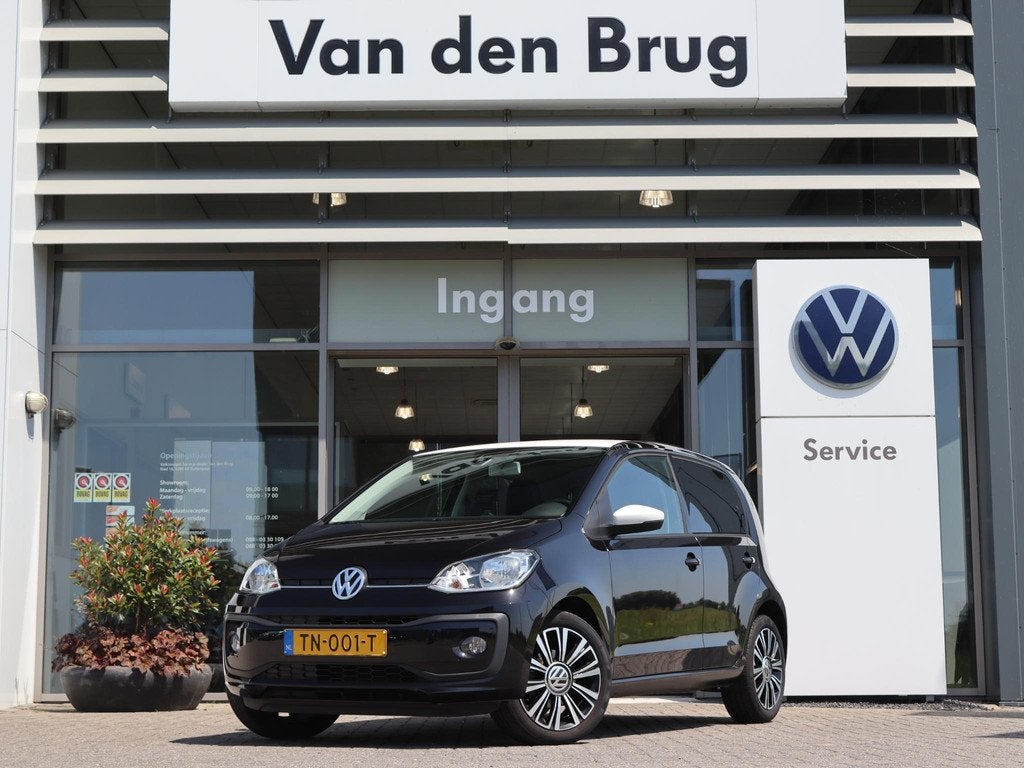 Volkswagen Up! 1.0 60 PK BMT high up! | Stoelverwarming | Cl, Auto's, Voorwielaandrijving, Stof, Gebruikt, Zwart