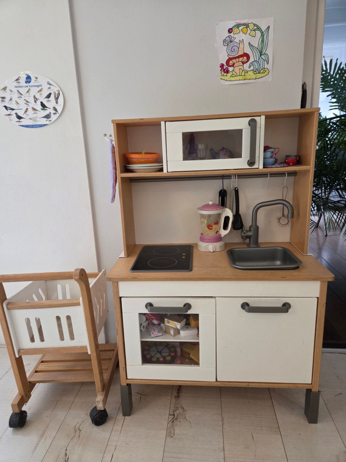IKEA Houten Kinderkeuken met Winkelwagen en Speelgoed, Ophalen, Gebruikt, Jongen of Meisje