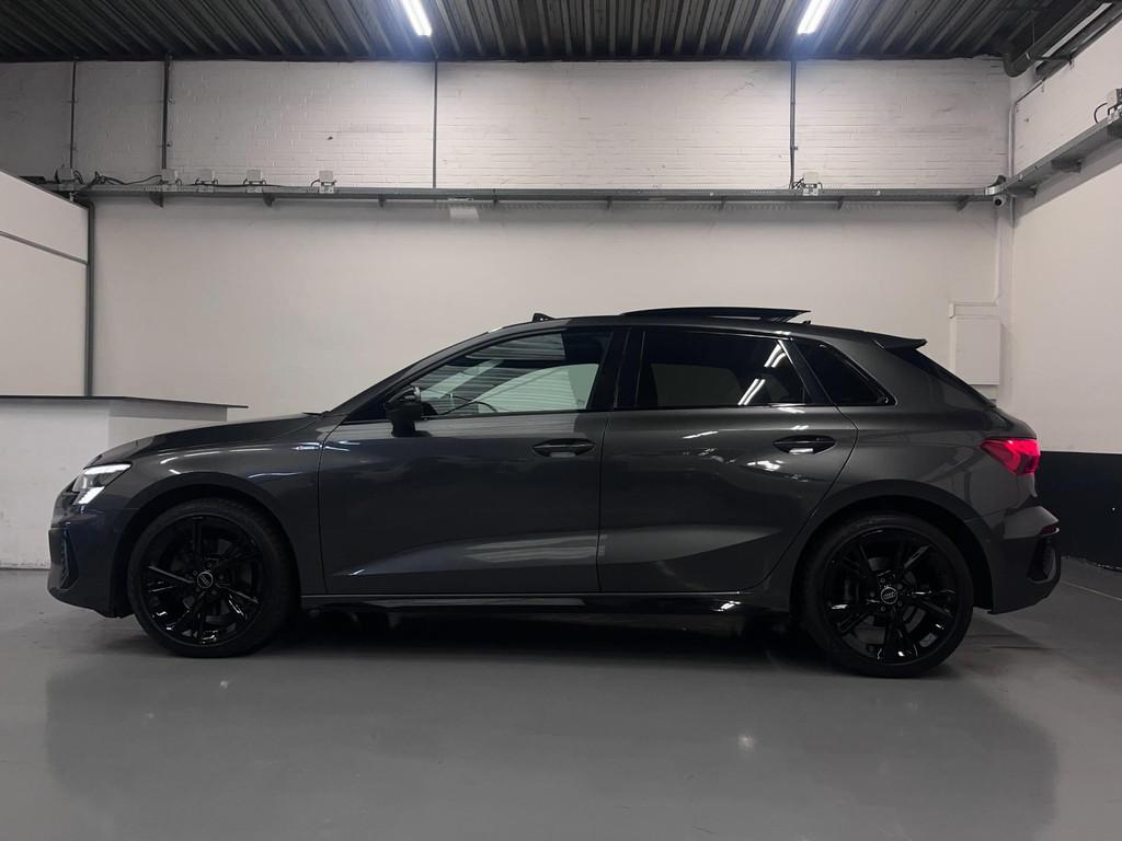 Audi A3 Sportback 35 TFSI S edition Pano/Carplay/Matrix, Auto's, Zwart, 4 cilinders, 150 pk, Origineel Nederlands