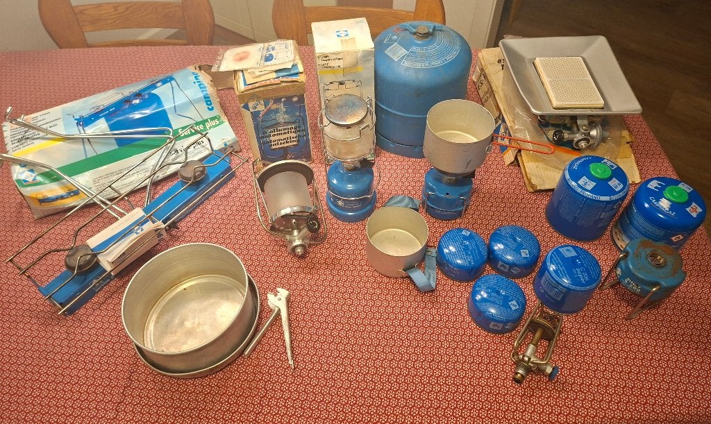 Diverse kampeer spullen; koken, licht en kacheltje, Ophalen, Gebruikt