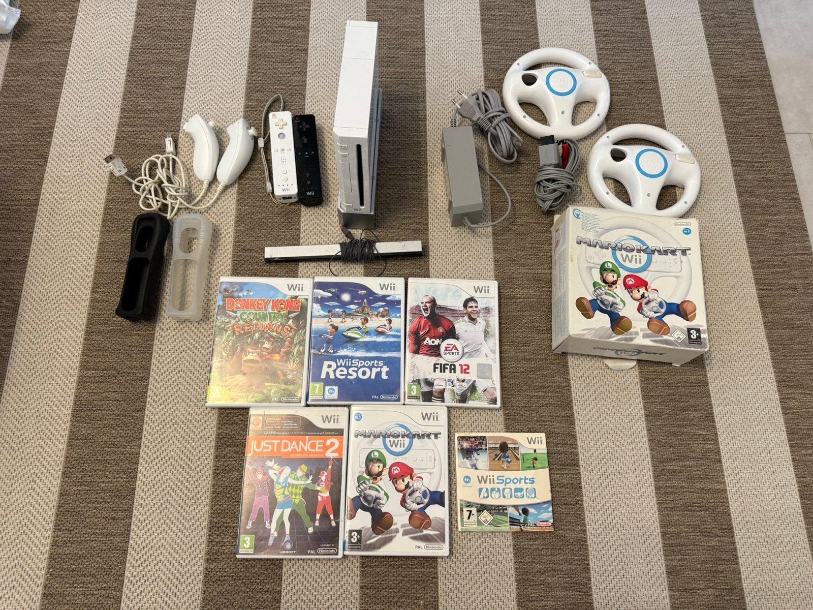 Nintendo Wii set!, Spelcomputers en Games, Ophalen of Verzenden, Zo goed als nieuw, Met 2 controllers