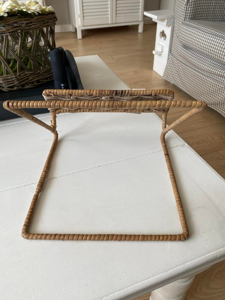 Riviera Maison Rieten kookboek steun, Huis en Inrichting, Ophalen, Mand, Zo goed als nieuw, Riet