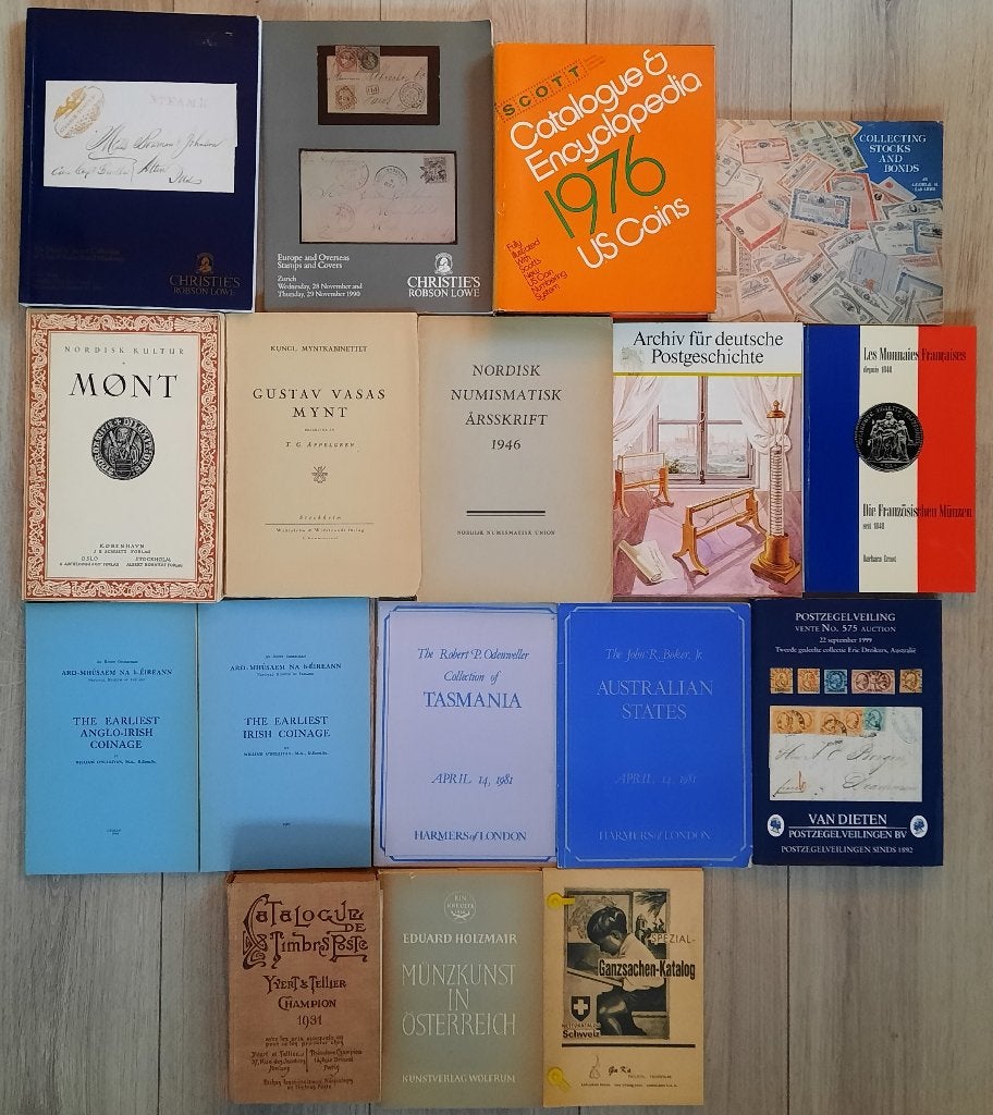 Numismatiek en filatelie boeken munten en postzegels 17x, Ophalen of Verzenden, Gelezen, Europa