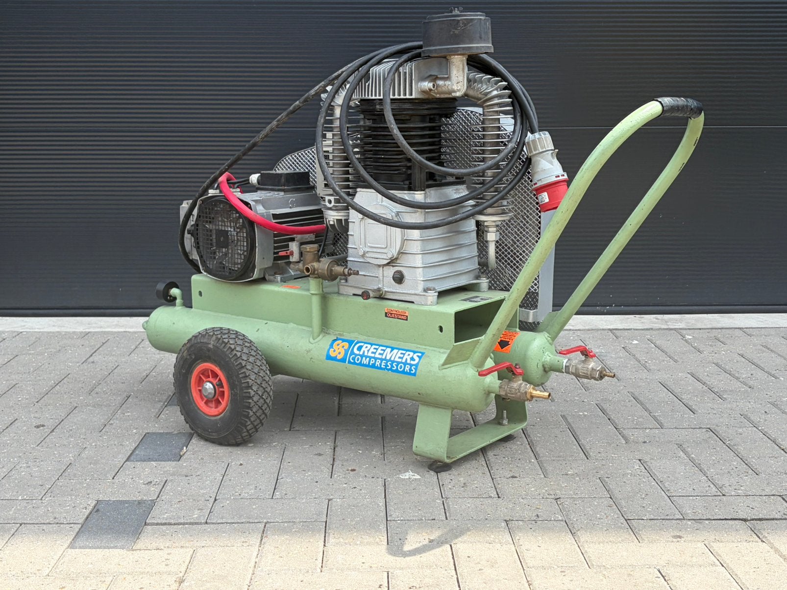 Te koop zeernette creemers compressor, .., 6 tot 10 bar, 400 tot 800 liter/min, Zo goed als nieuw
