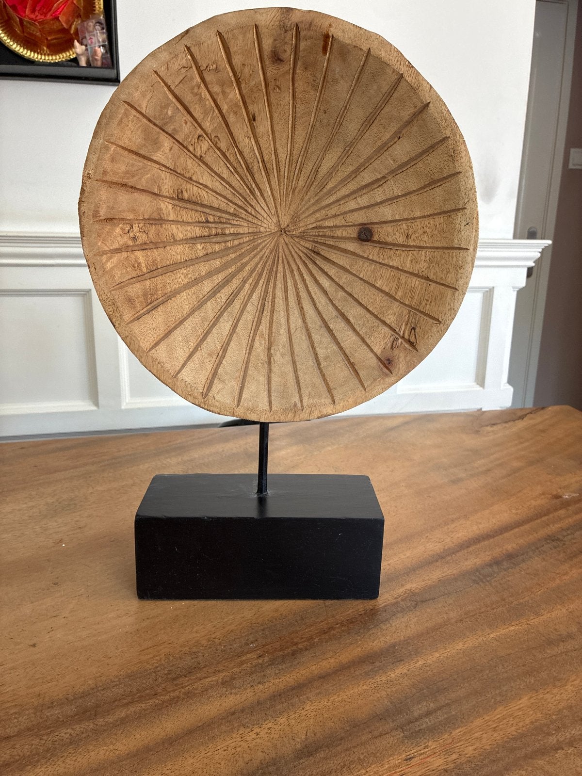 Houten decoratief object op sokkel, handgesneden, Ophalen of Verzenden, Handgemaakt, 20 - 50 cm, Beeld