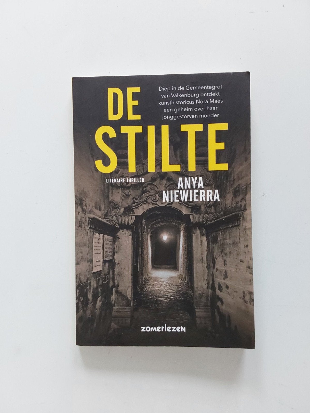Anya Niewierra : De Stilte, Boeken, Ophalen of Verzenden, Zo goed als nieuw, Anya Niewierra