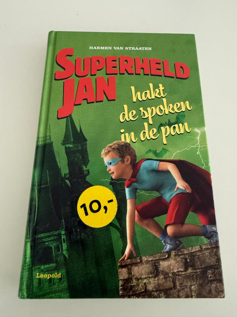 Superheld Jan hakt de spoken in de pan - Harmen van Straaten, Ophalen of Verzenden, Zo goed als nieuw, Fictie algemeen