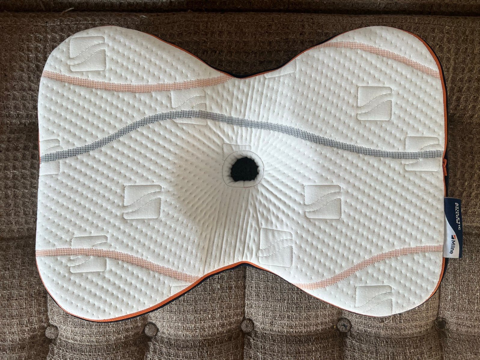 M Line Neksteunkussen Athletic Pillow, Eenpersoons, Verzenden, Wit, Zo goed als nieuw