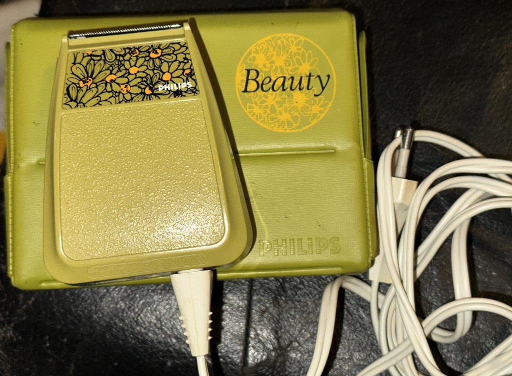 Philips Beauty Ladyshave, vintage elektrisch scheerapparaat, Verzamelen, Retro, Ophalen, Persoonlijke verzorging