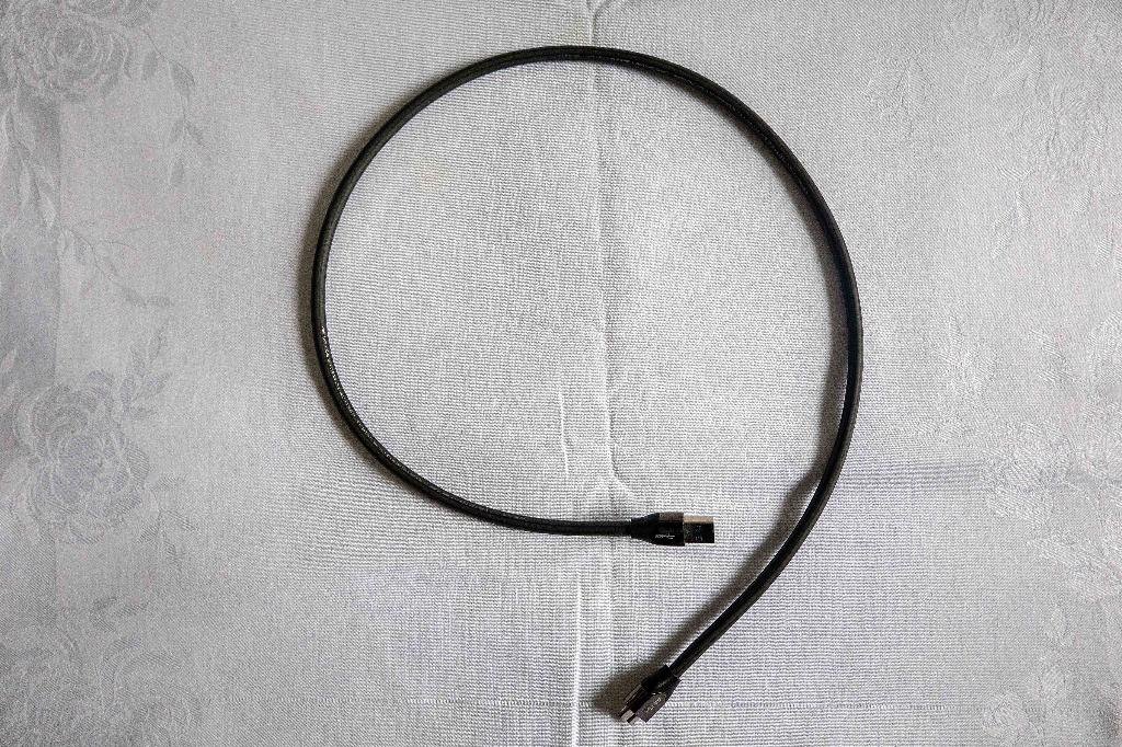 Audioquest Carbon kabel USB 3.0 micro lengte 75 cm, Audio, Tv en Foto, Audiokabels en Televisiekabels, Ophalen of Verzenden, Zo goed als nieuw