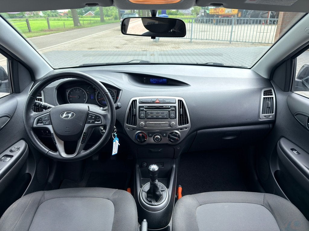 Hyundai I20 1.2i Go! Cruise Control, Airco, Trekhaak, Euro 5, Gebruikt, 31 €/maand, 4 cilinders