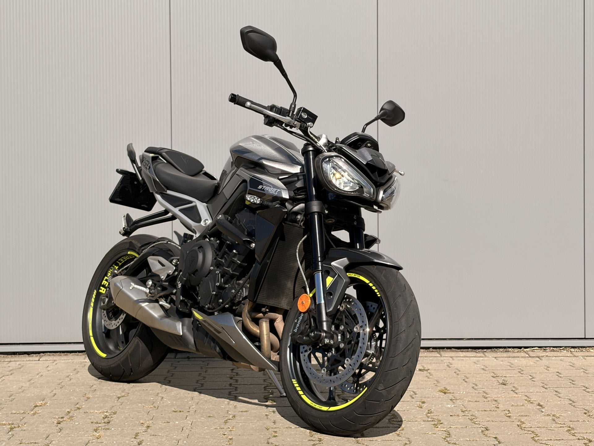 2023 Triumph Street Triple R 765 120pk ABS - Als nieuw!, Nijkamp & Ooteman Motoren, Meer dan 35 kW, Info@nijkamp-ootemanmotoren.nl