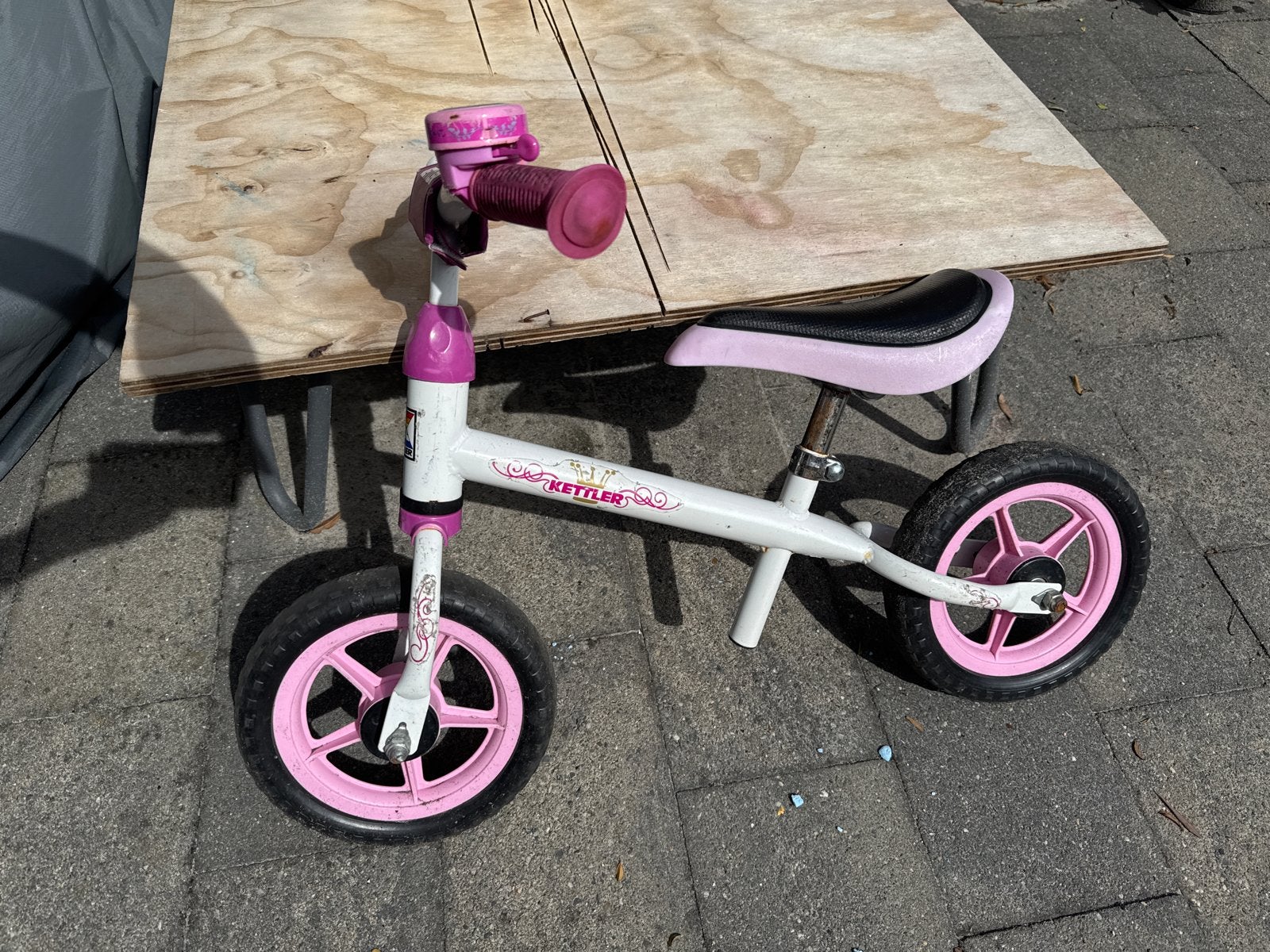 Roze Kettler loopfiets voor meisjes, Ophalen of Verzenden, Gebruikt, Loopfiets