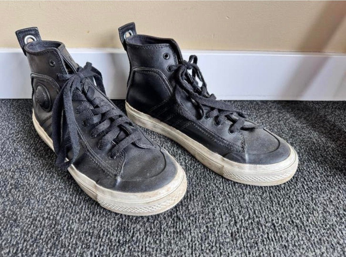Mooie Diesel schoenen maat 42 - Goede staat, Ophalen of Verzenden, Gedragen, Zwart, Sneakers of Gympen
