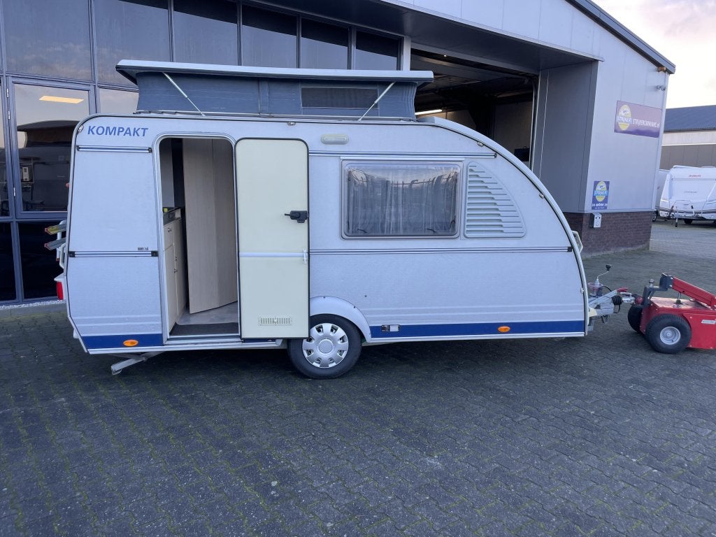 Kip Kompakt 37 EKV Langslaper + WC maar 680KG + luifel, Standaardzit, Kip, Tot en met 2, Bedrijf