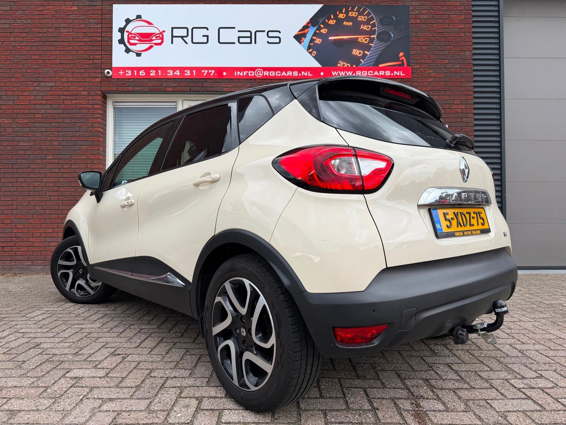 Renault Captur 1.2 TCe Dynamique / Navi / Camera / PDC / AUT, Auto's, Euro 5, Stof, 4 cilinders, Met garantie (alle)