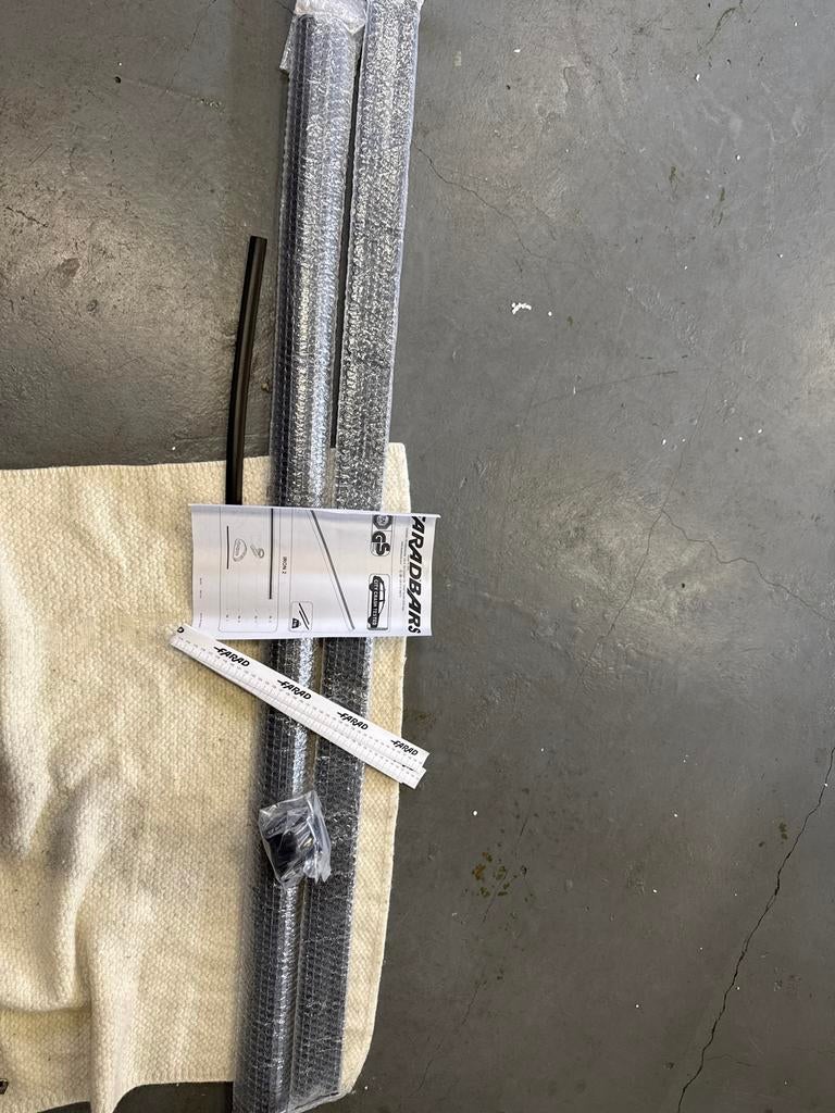 FARAD IRON 2 Dakdragers 140 cm - Nieuw in doos, Auto diversen, Dakdragers, Nieuw, Ophalen of Verzenden